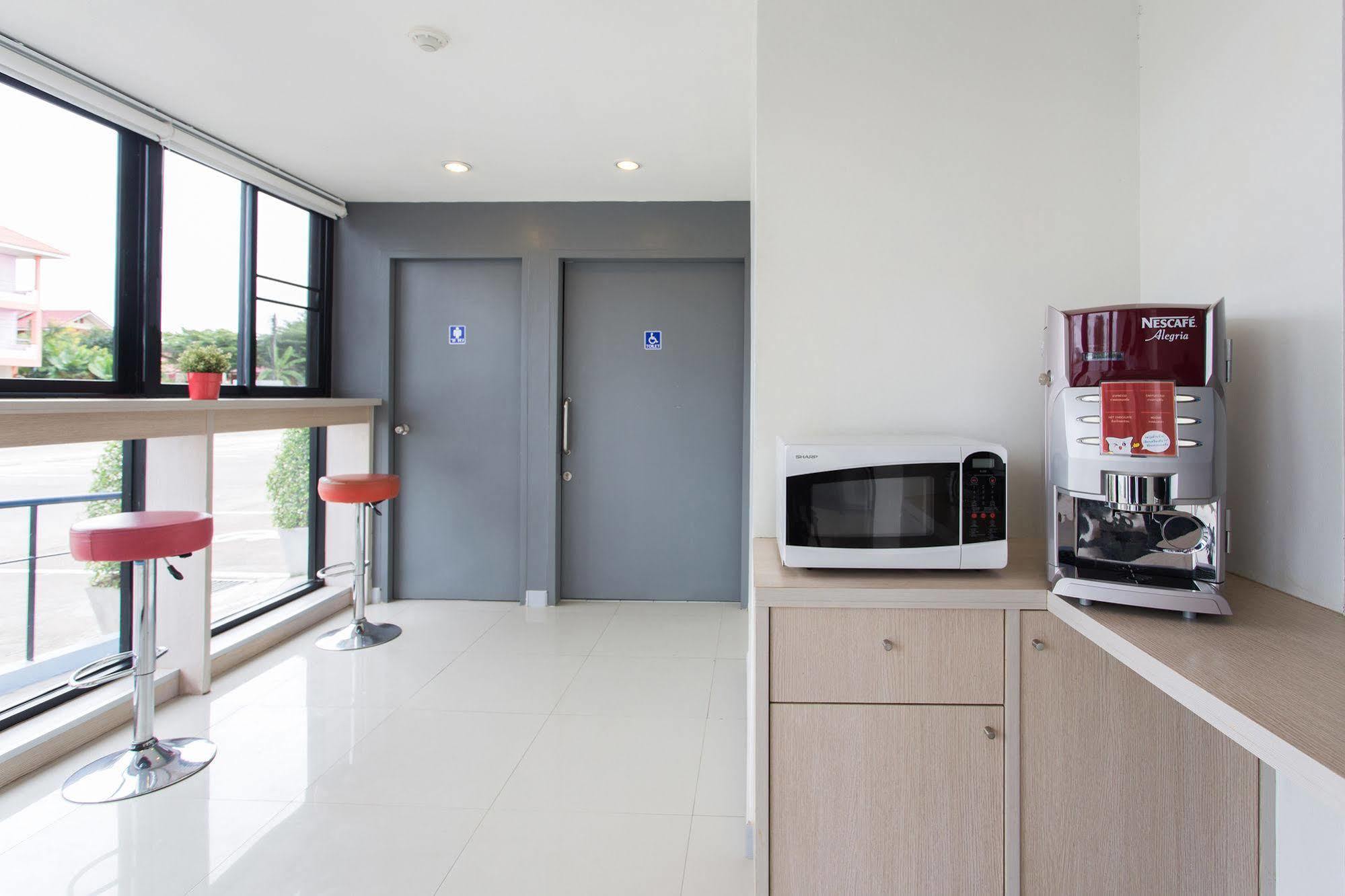 Hop Inn Mae Sot Building A Екстер'єр фото