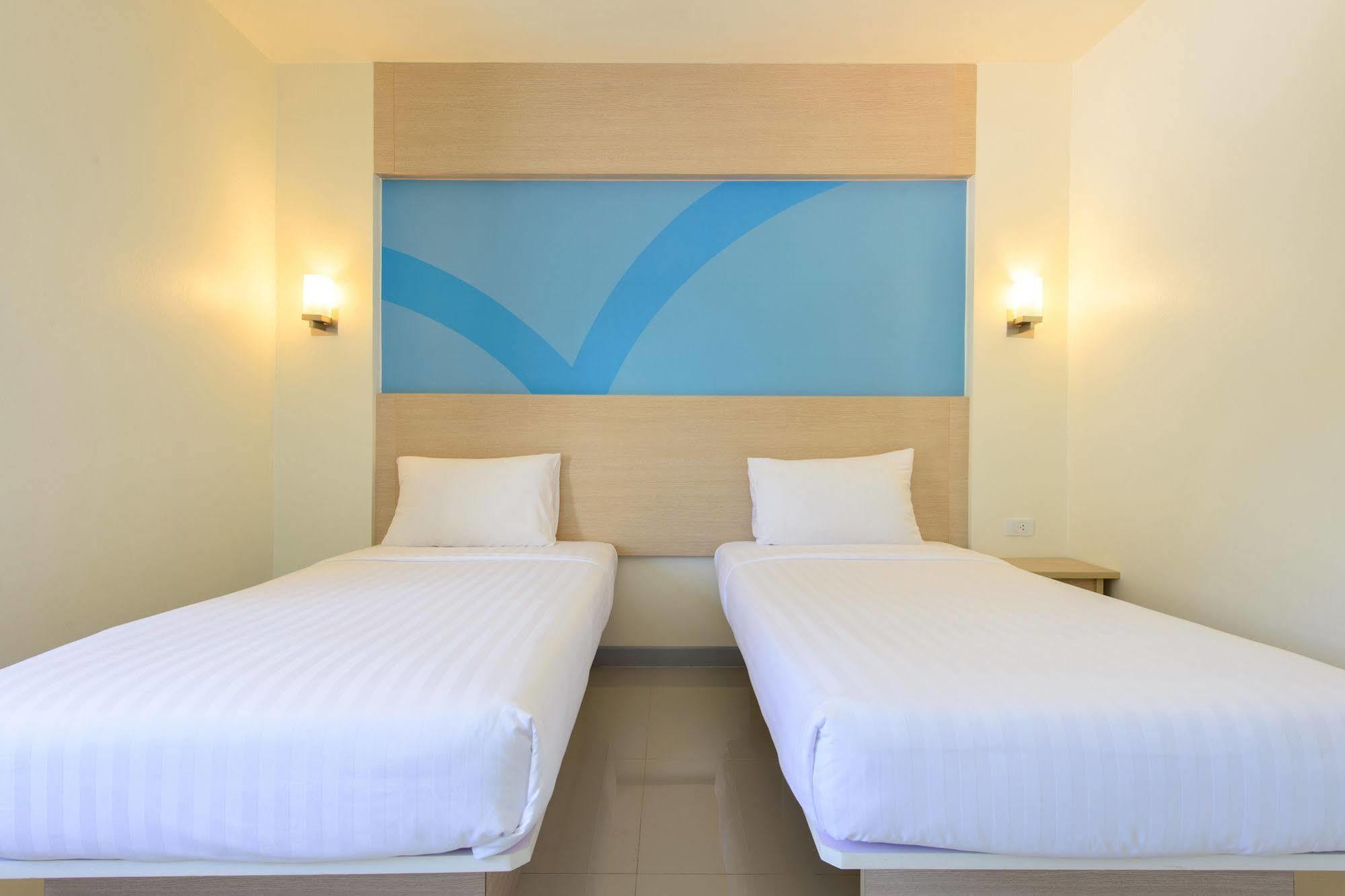 Hop Inn Mae Sot Building A Екстер'єр фото